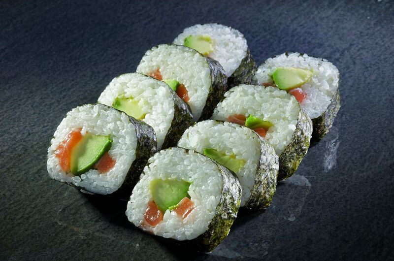 Lachs Avocado Futo Maki 